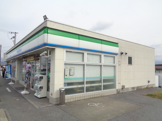 コンビニ　ファミリーマート　彦根高宮町店（コンビニ）まで400m