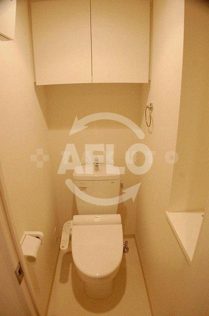 トイレ　プレサンス堺筋本町駅前　温水洗浄便座