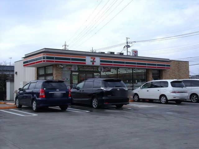 コンビニ　セブンイレブン（コンビニ）まで340m