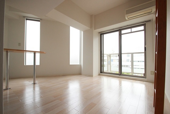 居室・リビング　※別部屋の写真です