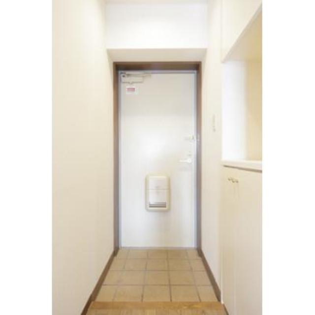 玄関　※写真は同タイプ住戸です。