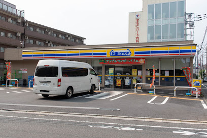 コンビニ　ミニストップ（コンビニ）まで283m