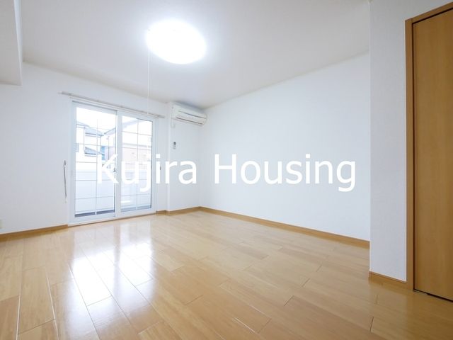 居室・リビング　★洋室12.2帖★