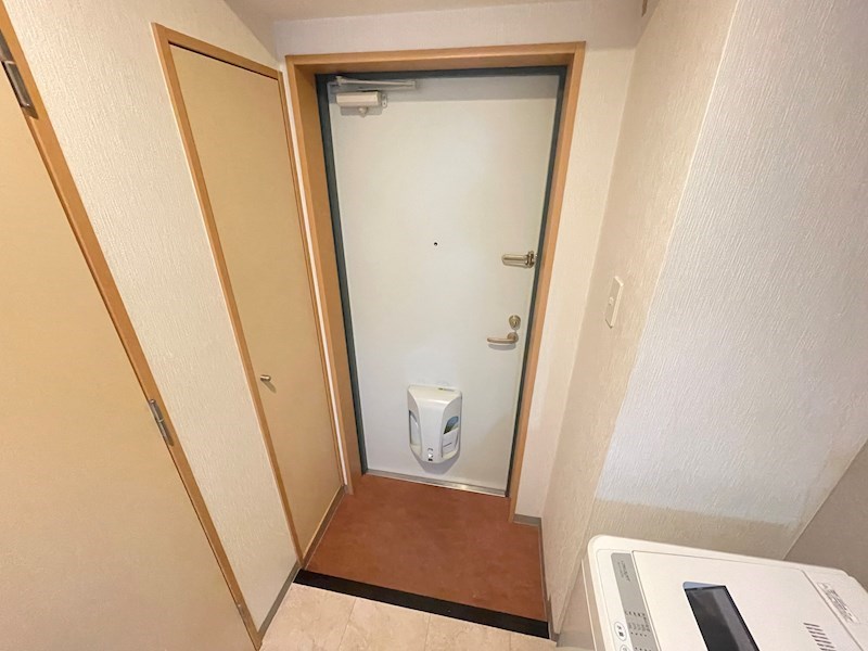 玄関　別タイプのお写真です。