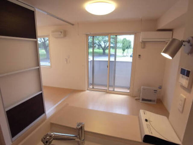 居室・リビング　１０５ＬＤＫ