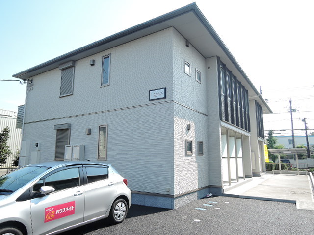 建物外観　外観（玄関側）