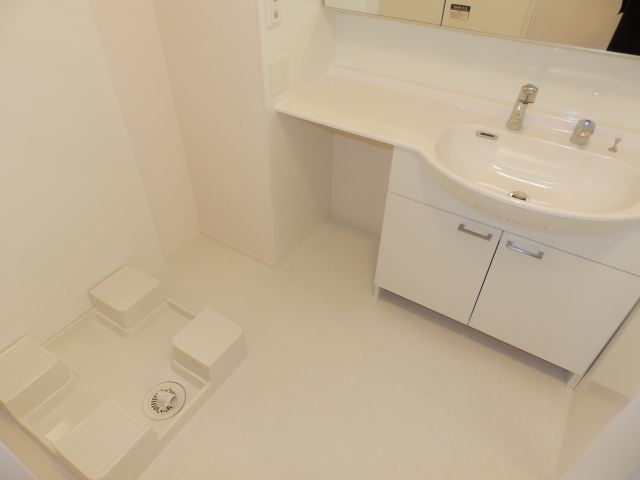 洗面設備　ホテルの様な洗面でオシャレです。