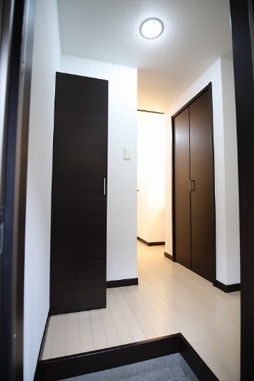 玄関　別号室の画像。現況を優先します。