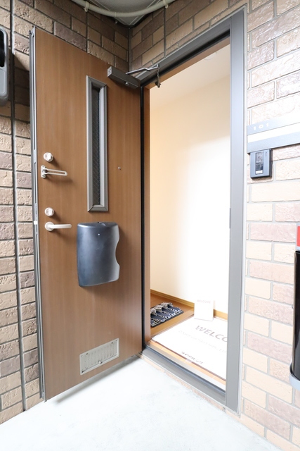 エントランス　玄関入り口になります