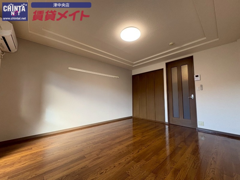 居室・リビング　同型参考写真