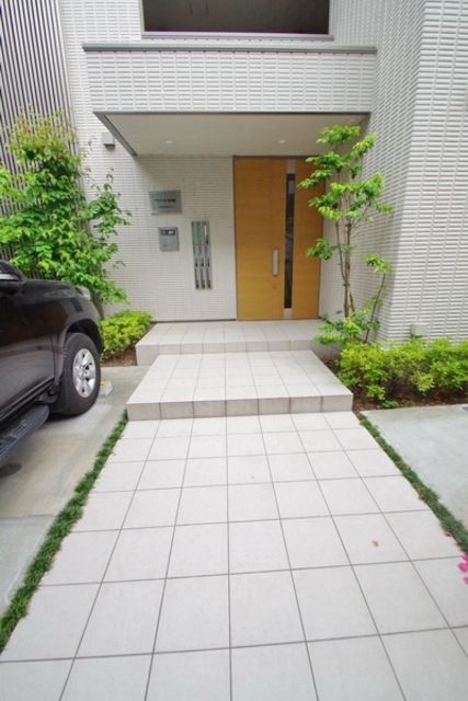 エントランス　★賃貸物件のお問い合わせはタウンハウジング登戸店まで★