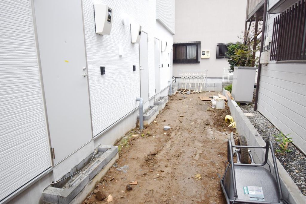 エントランス　庭