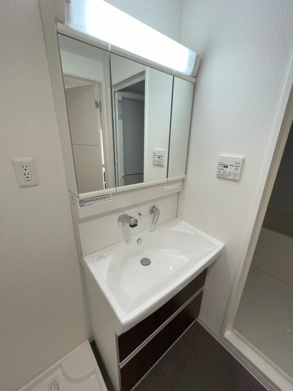 洗面設備　洋室7.4帖