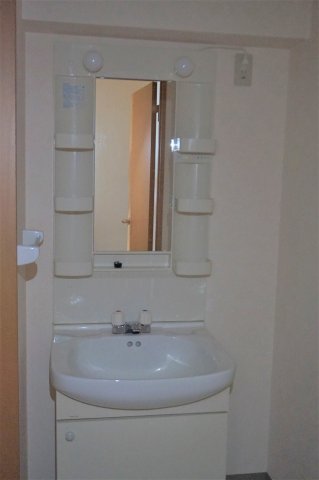 洗面設備　独立洗面台あります！朝の支度もバッチリ☆