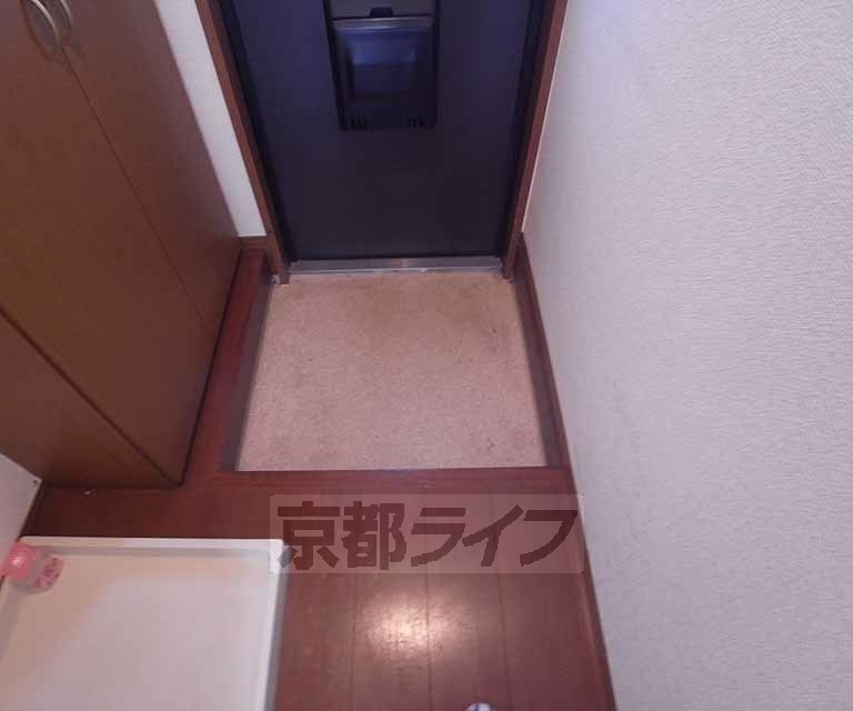 玄関　シンプルな玄関です。