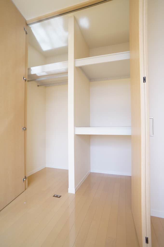 収納　洋室収納
