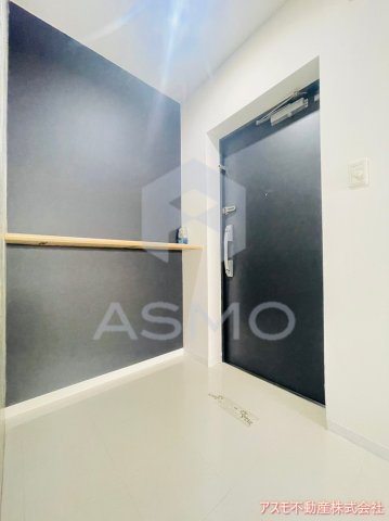 玄関　同マンション参考写真