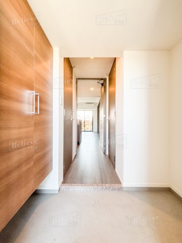 玄関　シューズボックス付きの玄関です★