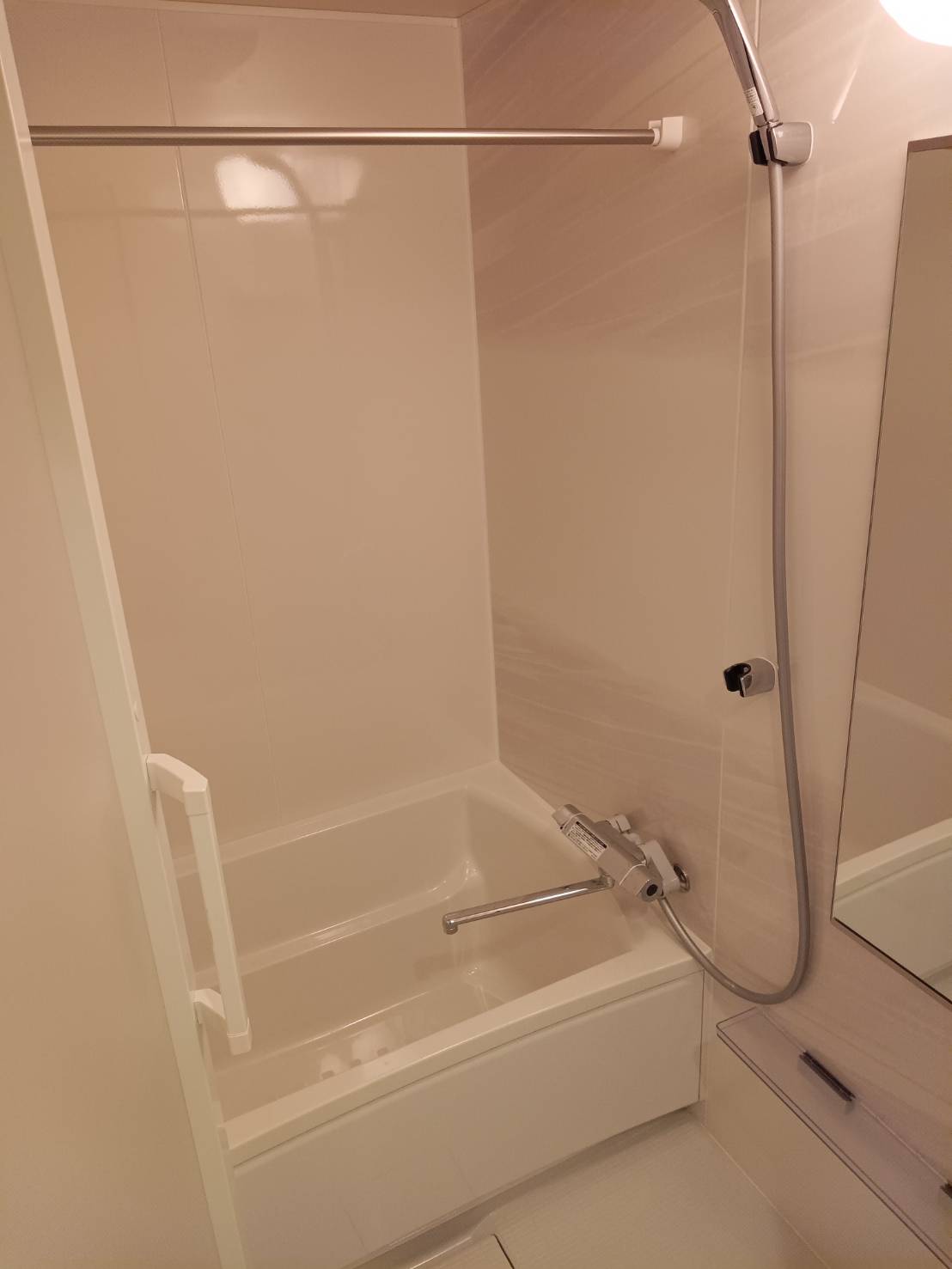 バス・シャワールーム　★044-299-8985までお気軽にお電話下さい♪