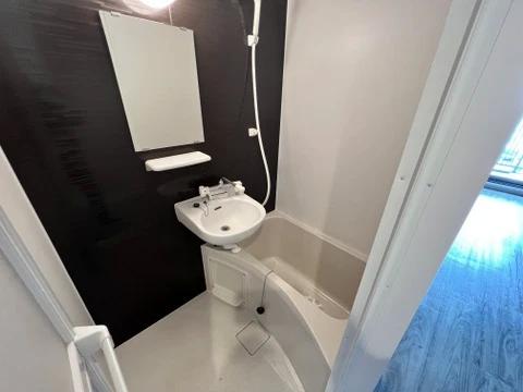 バス・シャワールーム　綺麗なバスルーム