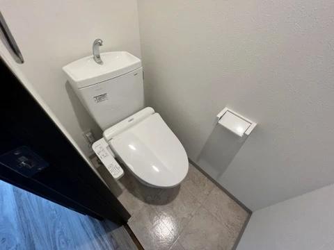トイレ　ウォシュレット付きのトイレ