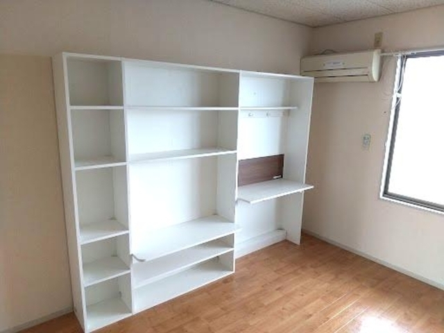 居室・リビング　居室（壁面収納）