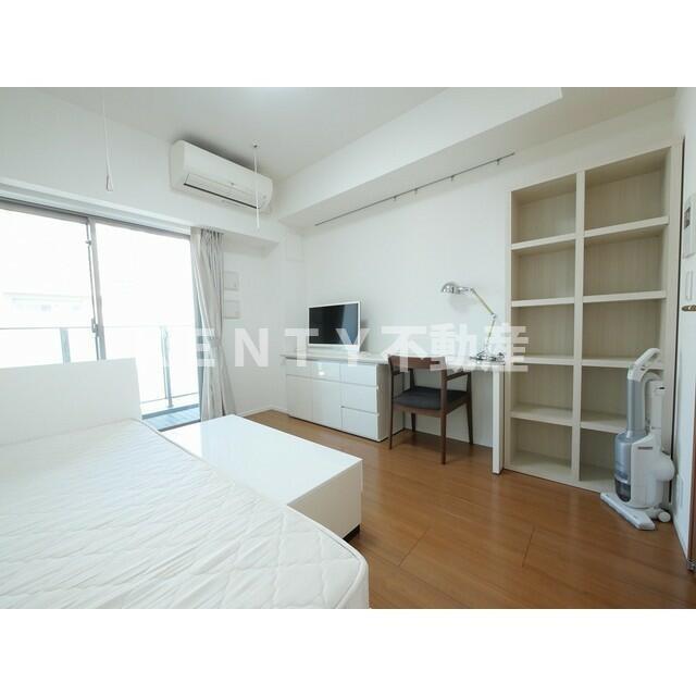 居室・リビング　こちらの居間で趣味の時間をお楽しみください