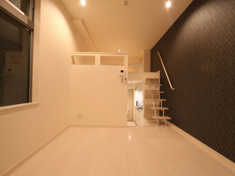 居室・リビング　洋室6.29帖  上階ロフト5.86帖（収納でも使えます）