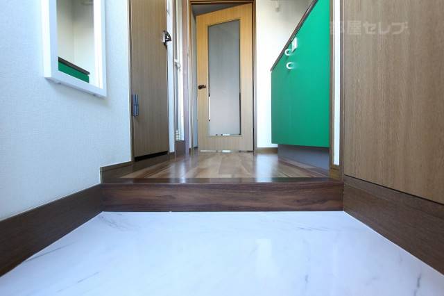 玄関　他号室参考写真