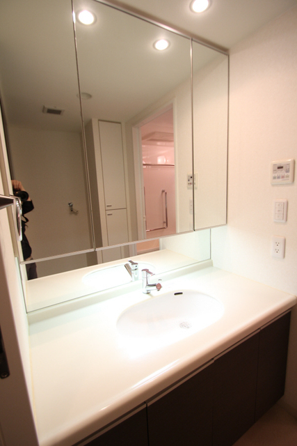 洗面設備　※別室の参考写真の為、現況優先です。