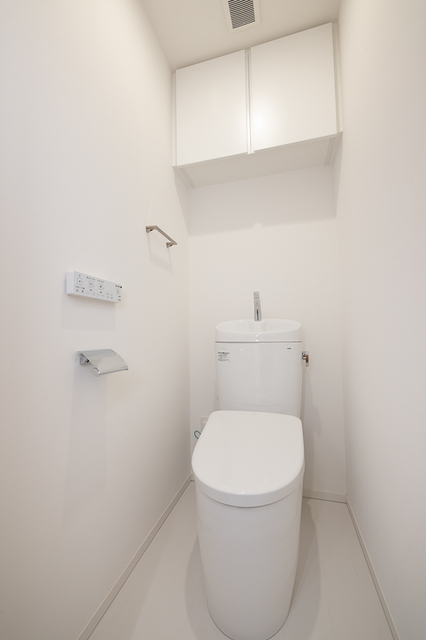 トイレ　※写真は同タイプ住戸です。