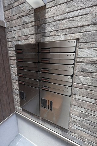 エントランス　宅配BOX