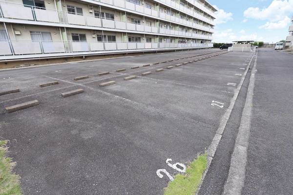駐車場　駐車場完備です