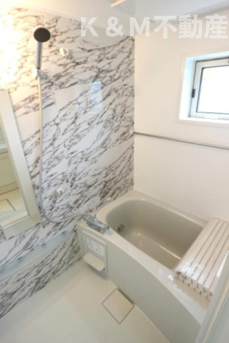 バス・シャワールーム　きれいなお風呂です