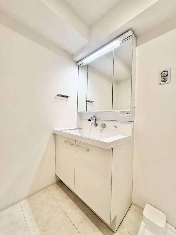 洗面設備　独立洗面台です♪