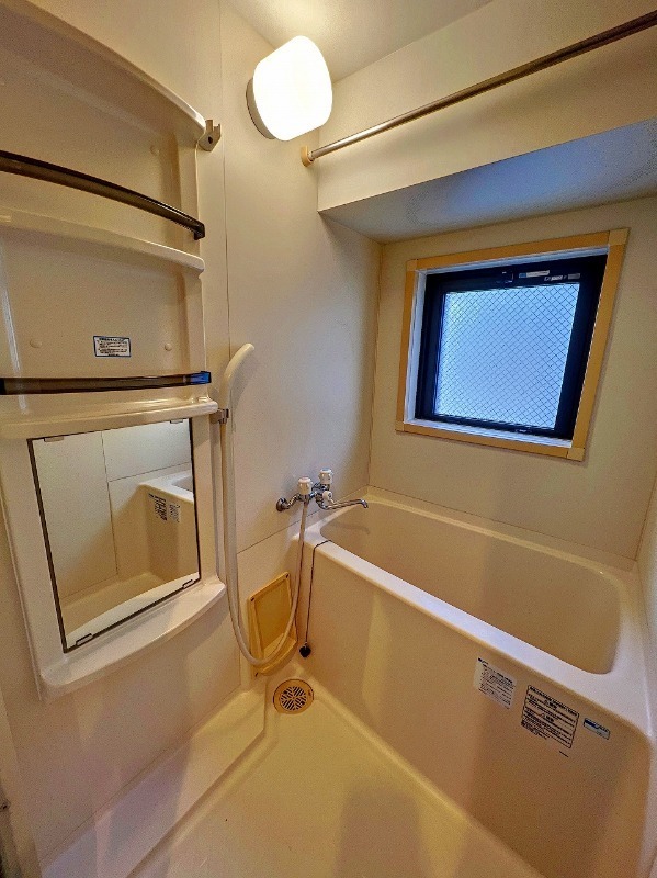 バス・シャワールーム　バスルーム