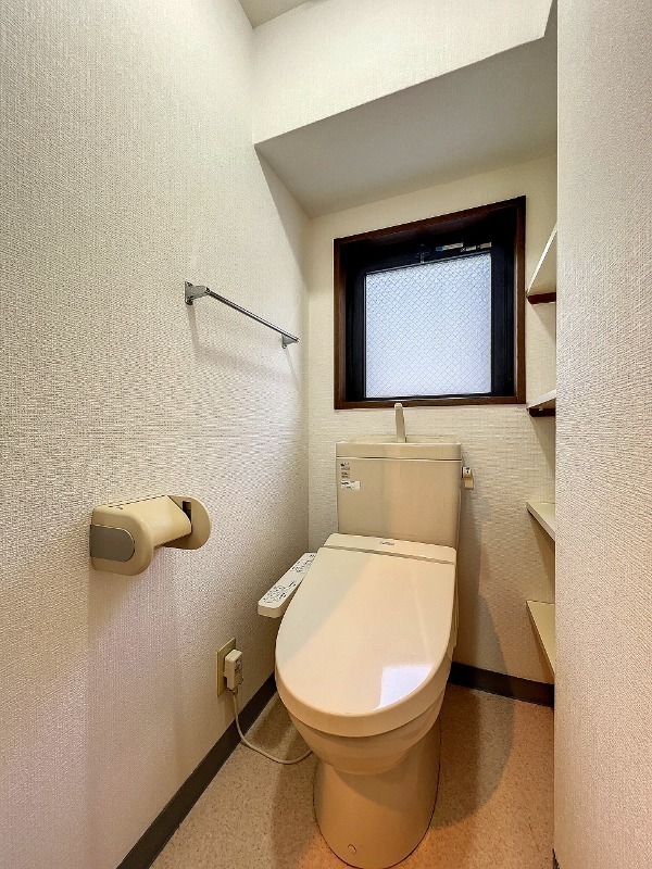 トイレ　ウォシュレット付きトイレ