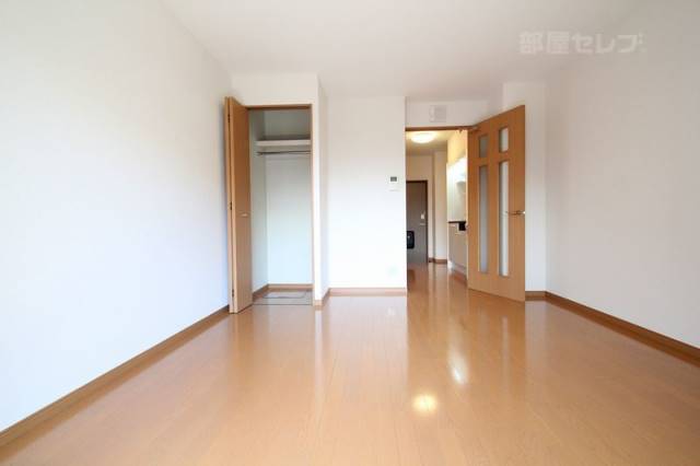居室・リビング　内装綺麗です。他号室の写真です。