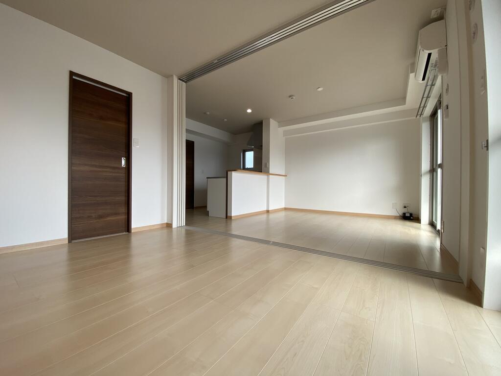 エンゼルマンション月出の居間写真
