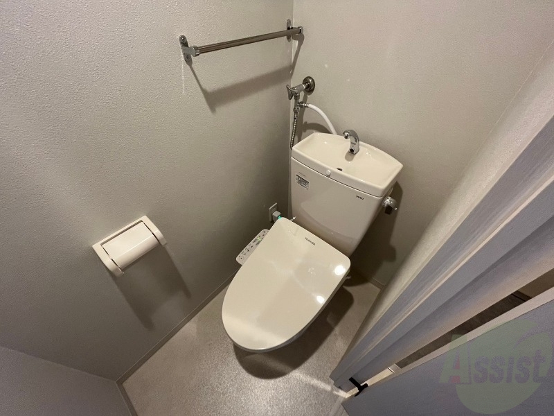 トイレ　こちらはトイレです。清潔感があり、安心して使用できます。