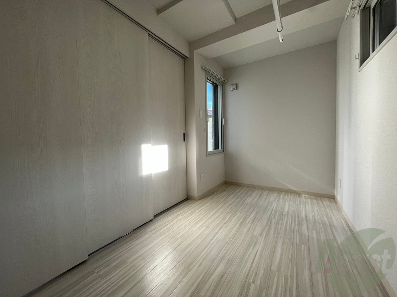 その他部屋・スペース　洋室の家具の配置を考えてみるのも楽しいですよ。