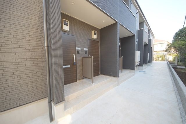 エントランス　★お問い合わせはタウンハウジングまで★