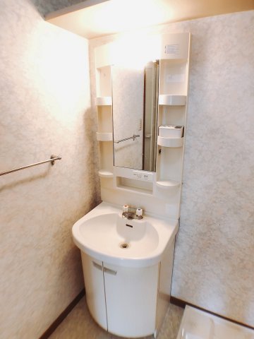 洗面設備　独立洗面化粧台付き