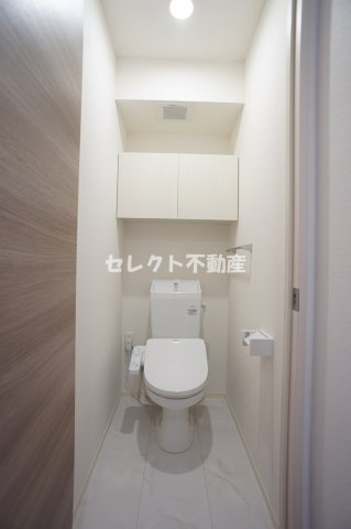 トイレ　【アイ・アイマンションII】301 温水洗浄暖房便座