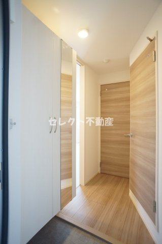 玄関　【アイ・アイマンションII】301 シューズボックス