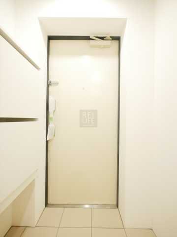 玄関　ドムス・スタイル目黒・不動前の玄関