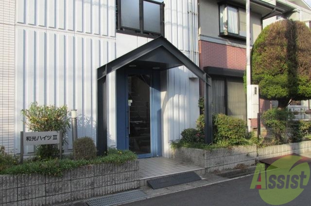 エントランス　マンション入り口はこんな感じです。