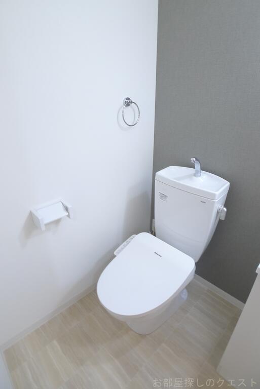 トイレ　（写真は同タイプ）