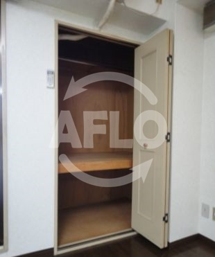 収納　サンプラザ上汐　クローゼット