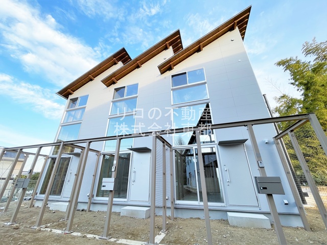 建物外観　鶴川駅徒歩圏内新築です！コワーキングスペース利用可能！